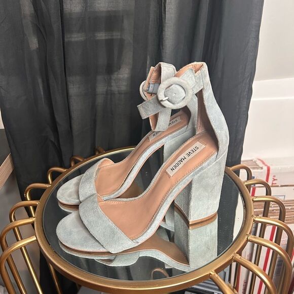 Steve Madden Suede Friday Heels - Picture 1 of 5